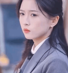 Ang estudyanteng babae ay hindi inaasahang ang nagligtas sa kanya ay ang mayamang pangulo na may allergy sa mga babae part2