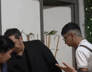 ANAK NG POLITIKO, PINALAYAS ANG MGA CUSTOMER! Pero Natikman ang KARMA! part2