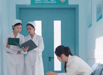 Ang kuwintas na may malalim na kahulugan at koneksyon sa isang magulong nakaraan part2