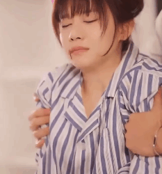 H2808009 Natuklasan ng ina na may anak na ang kanyang anak na lalaki dahil sa natatanging marka ng kanilang pamilya