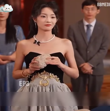 H2808001 EP3 Batang Babaeng Nakakarinig ng Isip ng Buong Pamilya, Nabunyag ang Lihim ng Mapagkunwaring Mabait part2