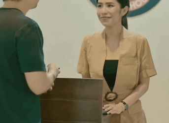 G1209005 Buntis Na Waitress Pinagmalupitan Ng Inggiterang part2