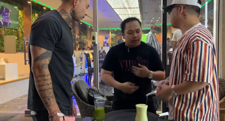H1709008 Baguhan na Waiter, Binully ng Mayayaman na part2