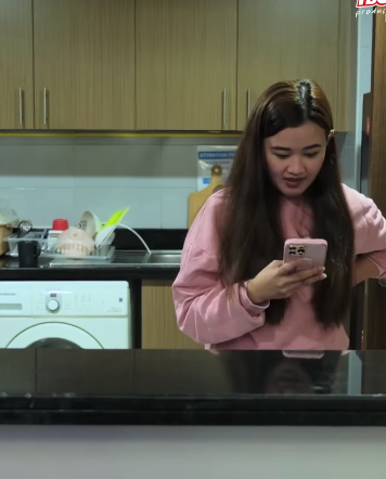 H2209003 Matabang Babae Pinagtulungan Laiitin ng mga Flatmate part2